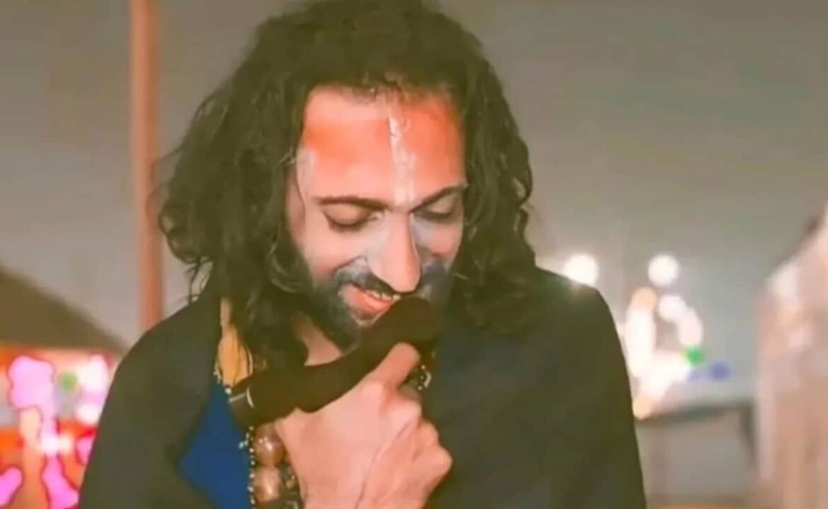 నోయిడాలో టీవీ న్యూస్ డిబేట్ సందర్భంగా అతను కొట్టబడ్డాడని ఐఐటి బాబా ఆరోపించారు
