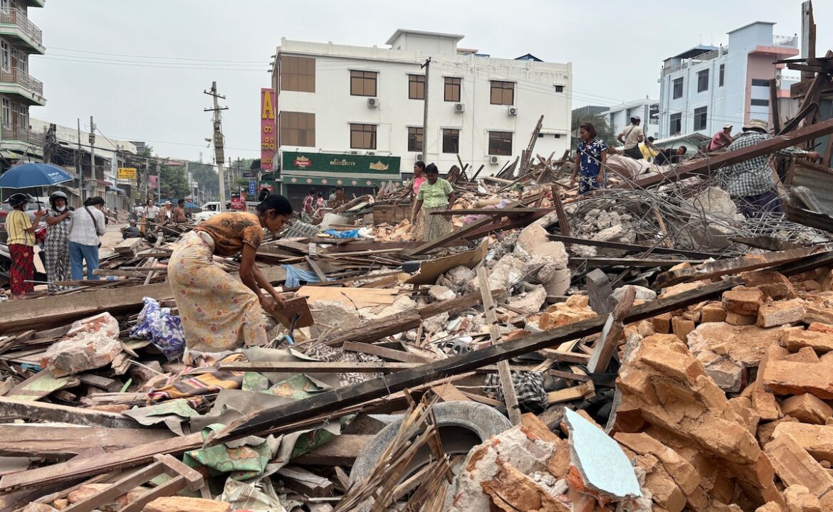 కొనసాగుతున్న సహాయక ప్రయత్నాల మధ్య మయన్మార్ మరో 4.1 భూకంపంతో కొట్టాడు – కొనసాగుతున్న సహాయక ప్రయత్నాల మధ్య మయన్మార్ మరో 4.1 భూకంపంతో కొట్టాడు