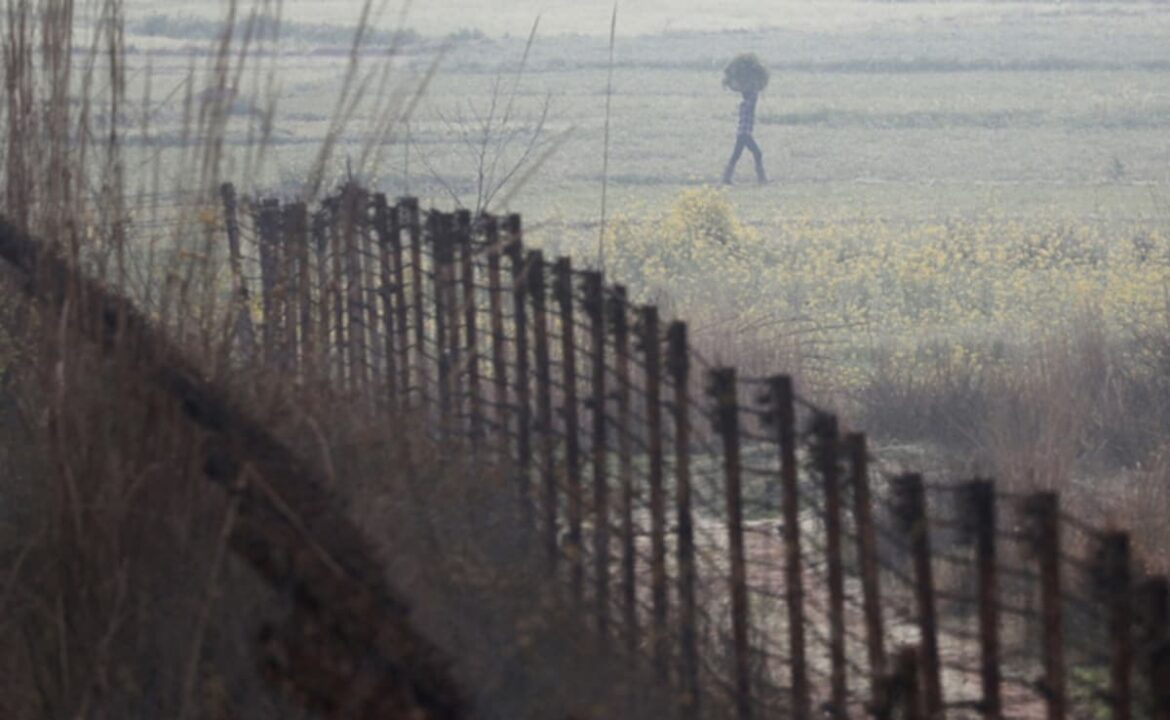 పాక్ ఆర్మీ జమ్మూ మరియు కాశ్మీర్‌లో కాల్పుల విరమణను ఉల్లంఘిస్తుంది, భారత సైన్యం ప్రతీకారం
