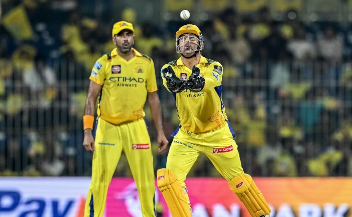 “మెదడు పనిచేయడం ఆగిపోయింది?” Ms ధోని, CSK యొక్క ‘అనుభవజ్ఞులైన’ ఆటగాళ్ళు ఐపిఎల్ "మెదడు పనిచేయడం ఆగిపోయింది?" Ms ధోని, CSK యొక్క 'అనుభవజ్ఞులైన' ఆటగాళ్ళు ఐపిఎల్ vs కెకెఆర్ లో అతిపెద్ద నష్టం తరువాత సావేజ్ ప్రశ్నను ఎదుర్కొంటారు