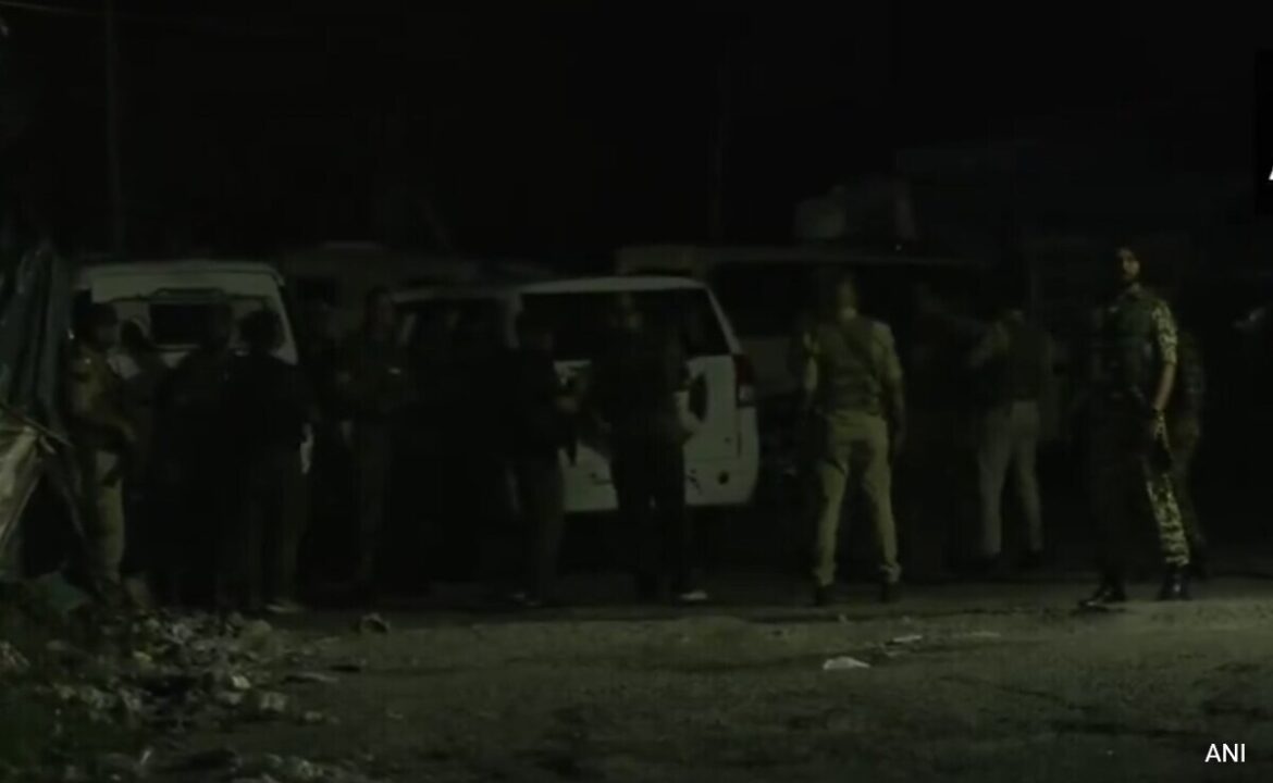 అనుమానాస్పద కదలిక, జమ్మూ యొక్క నాగ్రోటా మిలిటరీ బేస్ సమీపంలో అగ్ని మార్పిడి
