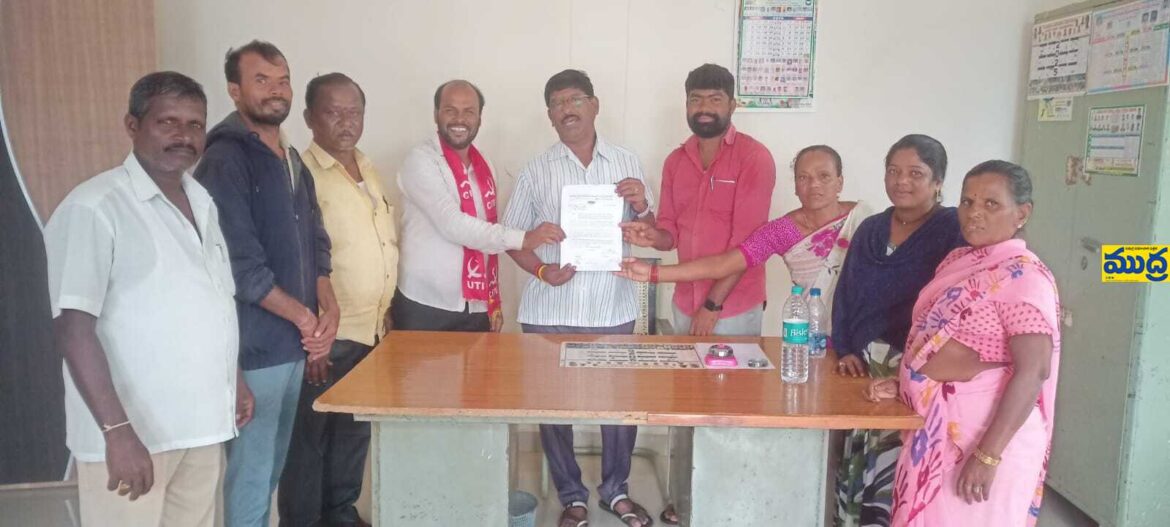 గ్రామపంచాయతీ కార్మికుల బకాయి వేతనాలు వెంటనే చెల్లించాలి
